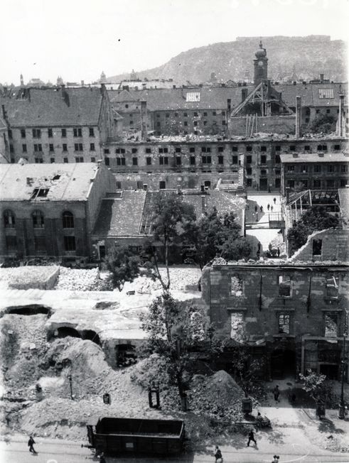 bombatalálat után