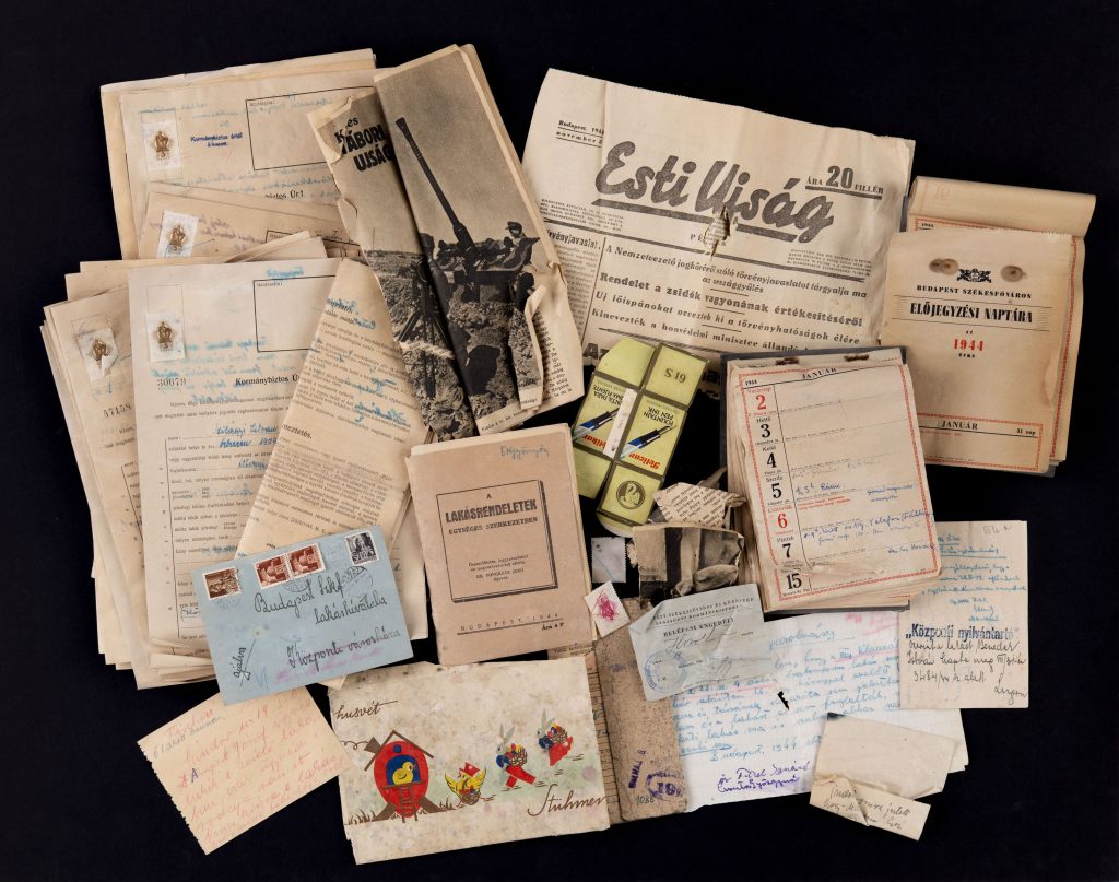 akták és tartozákok